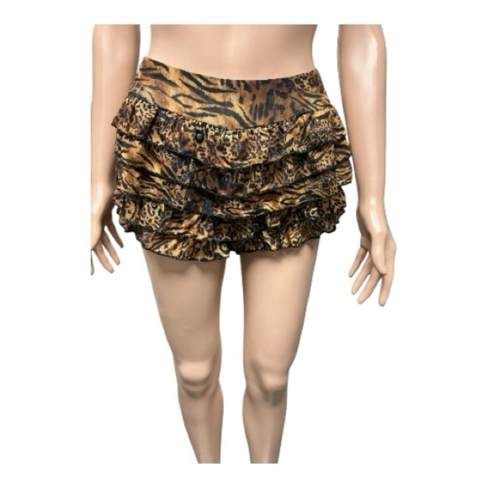 Make Me Chic - NWT - Leopard Print Ruffle Women's Shorts